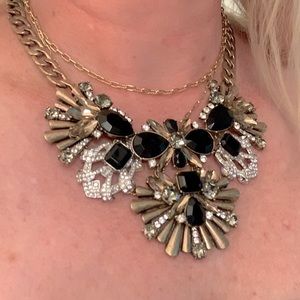 Chloe + Isabel statement necklace BNIB